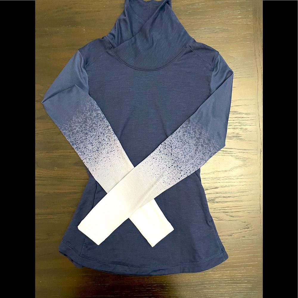 Calia Carrie Underwood Navy ombré sweater small